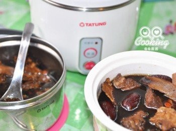 step6: 隨著科技的進步，簡便小巧的大同電鍋也符合我們的需求，女人偶而也要寵愛自己的身體，才能補血補氣喔~