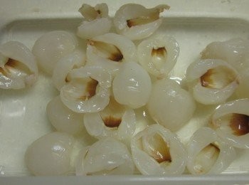 step2: 荔枝剝皮去核