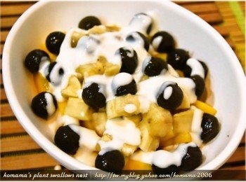 step5: 可依個人喜好，添加些許優格來增味。