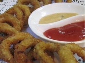 step5: 拎乾油，裝盤。可以蘸食沙拉醬或者番茄醬食用