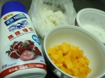 step1: 事前準備: 芒果切丁, 煮白飯