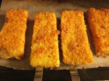 step9: 以烤箱180度烤約5分鐘再翻面續烤約5分鐘至金黃色