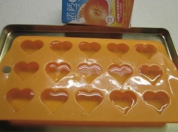 step3: 作法2.倒入製冰盒