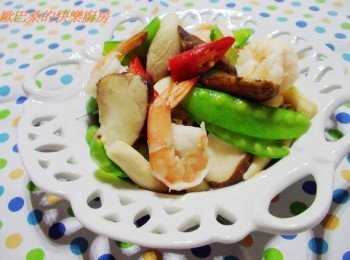step6: 清爽美味的時蔬炒蝦球就完成囉~