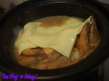 step11: 最後加入芝士，我地落左六片芝士~