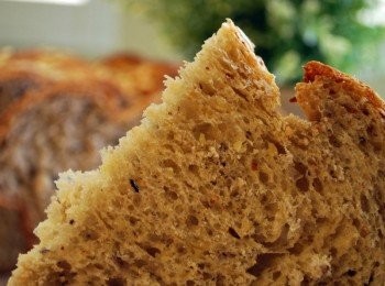 step9: 烤箱預熱，於360度F的烤箱中烤35~40分鐘，至表面金黃上色即可 ※ 若麵包表面太快上色，可覆上一層鋁箔紙，出爐前10分鐘再取下上色