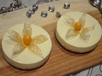 step12: 然後可放上自己喜歡的水果或果醬，不放直接吃也一樣好味。