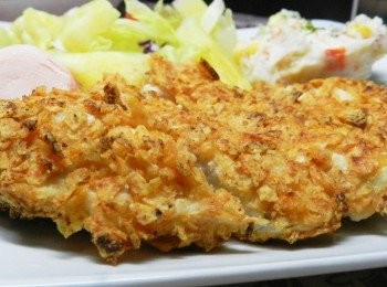 step13: 將切好的<a href="https://bit.ly/2ZxapeY" target="_blank" data-keyword="雞排" class="guide-link"><strong>雞排</strong></a> <span style="display:inline-block;vertical-align:middle;margin-top:-3px;color:initial;border-radius:3px;padding:2px 3px;font-size:12px;line-height:14px;background:#87d300;color:#fff;">即買</span> 排在沙拉上，這一餐好豐盛!!!