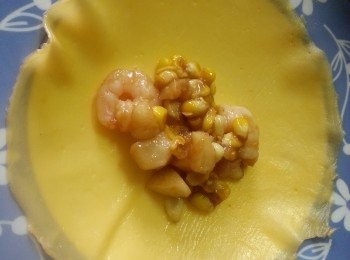 step19: 用1塊蛋皮加入餡料