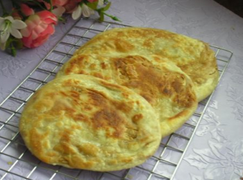 step6: 放入鍋中，煎至兩面金黃，完成。