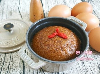step7: 以上份量可蒸出兩個10cm圓小鍋馬拉糕，供2人享用。