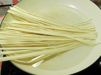 step12: 麵條入水煮熟