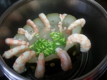 step11: 落鹽調味後再加上夜香花,蒸多1分鐘即可