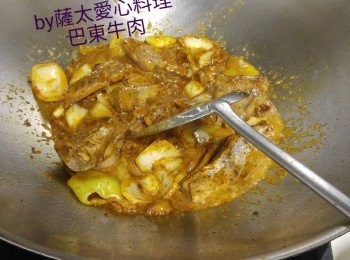 step3: 倒入150ml椰醬，炒均。