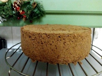 step6: 放進預熱好的烤箱，170度，約50分鐘即可。（烤箱以個人的熱情度，如果你的烤箱很熱情150℃烘烤55～60分钟）