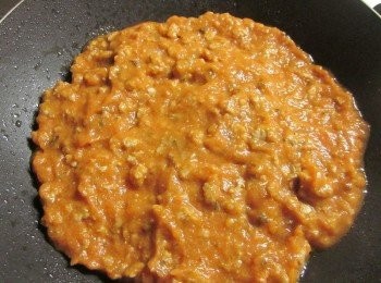 step2: 蕃茄肉醬填滿作法1.的表面