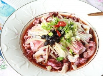 step5: 灑上蔥花及辣椒，鹹鹹好滋味的下飯菜。^^