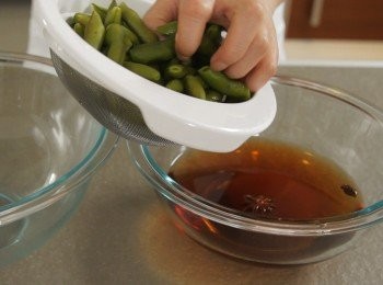 step7: 立即放入冷水/冰塊中,澀乾水