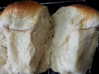 step11: 取出以完成之麵包放涼,便可以成為外脆內軟熟之方包