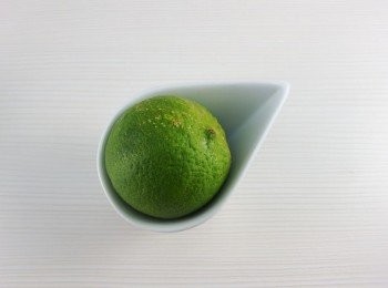 step3: 快完成時添加少許檸檬汁可幫助果膠凝結成型。