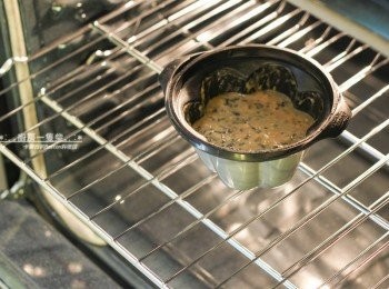 step7: 送進烤箱中層，烘烤約50分鐘。