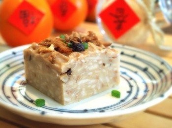 step12: 切塊蒸熱即可食，或切片油煎至表面金黃，佐蒜蓉醬油膏享用風味尤佳