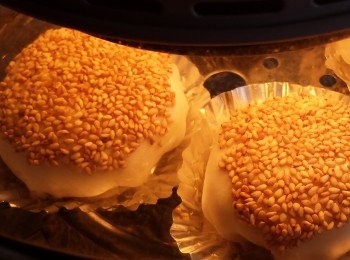 step8: 低架，180度，10分鐘後，再轉190度，5分鐘取出放涼即可。