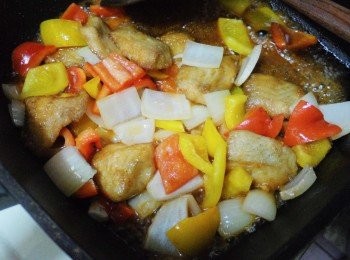 step4: 4.最後加入<span class="group_3">調味</span>一起快速拌勻收汁即完成