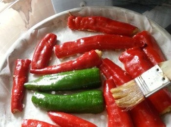 step11: 開蓋反轉再搽油波3分鐘,淋上自製照燒汁即可