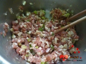 step1: <span class="group_2">餡料</span>與<span class="group_3">調味</span>拌勻