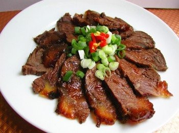 step3: 切片盛盤, 半筋半肉很有食慾