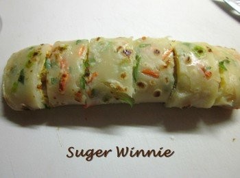 step5: 捲起切塊即可