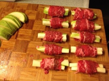 step2: 把肥牛卷2－3條翠玉瓜