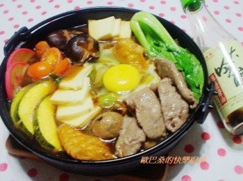 step7: 壽喜鐵鍋加熱ˊ放入少許奶油ˊ加入已經完成的步驟6ˊ 然後再擺上易熟<span class="group_1">材料</span>即可