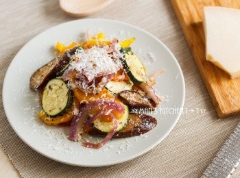 step4: 盛盤後在依照喜好刨上起司即可。