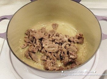 step6: 倒入牛筋腩爆炒一會, 盛起備用