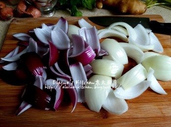 step3: 紫洋蔥 , 洋蔥去衣切件