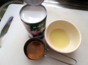 step12: 最後加入椰汁，魚露，青檸汁調味，即成。