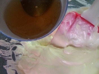 step8: 再加入已涼的魚膠粉水拌勻