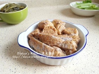 step4: 剩下的魚肉煎至兩面金黃色成魚餅後切件