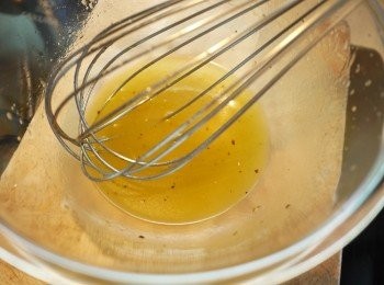 step4: 拌勻後加入鹽、黑楜椒調味即可