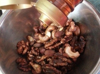 step4: 取出加上糖漿拌勻