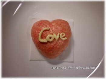 step6: 6 接著鍋蓋斜蓋留一小縫，外鍋一杯水蒸12分鐘即可
7 12分後，拔掉插頭繼續悶5分鐘再開蓋子