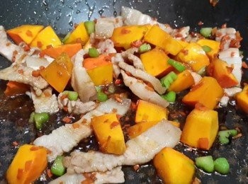 step5: 加入醬油嗆香