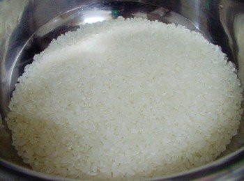 step2: 【大賀米】不但米粒大而飽滿，外觀晶瑩剔透， 還有著芳香宜人的芋頭香氣，拿來做芋頭粥最速配了。