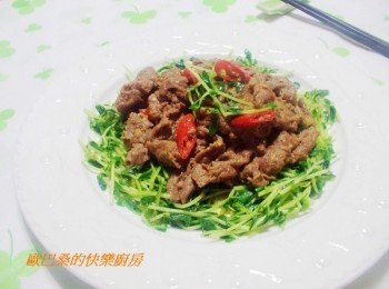 step7: 除了蠔油牛肉鮮嫩入味ˊ搭配豆苗清脆爽口ˊ風味超棒哦~ 喜歡的一定要試試看。
