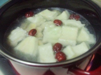 step3: 大火煮滾ˊ撈除浮泡ˊ再改以小火悶煮30~40分鐘