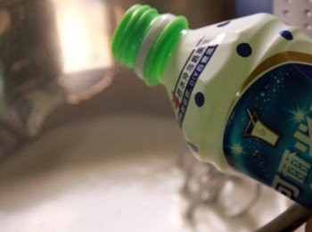 step3: 蛋白加入砂糖、可爾必思