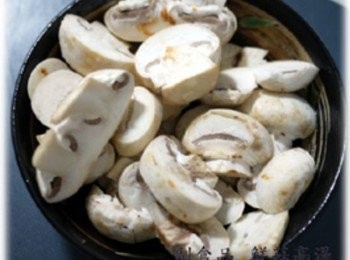 step1: 蘑菇洗淨、切片