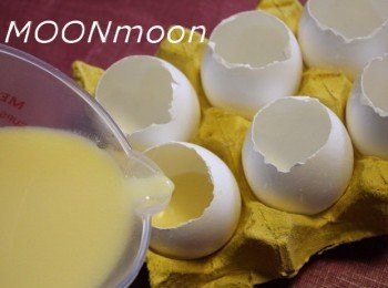 step9: 蛋白打發至起泡，砂糖分3次加入拌勻。